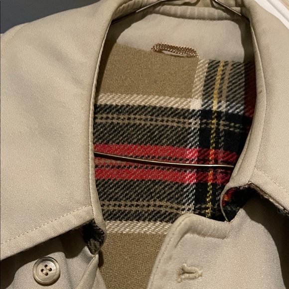 Men's Beige Trench Coat with Plaid Lining - Picture 2 of 12